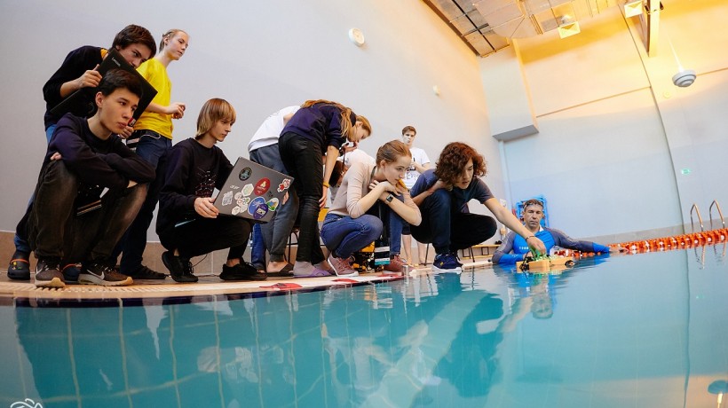 Новосибирские школьники победили в Олимпиаде НТИ по профилю Надводные роботизированные аппараты