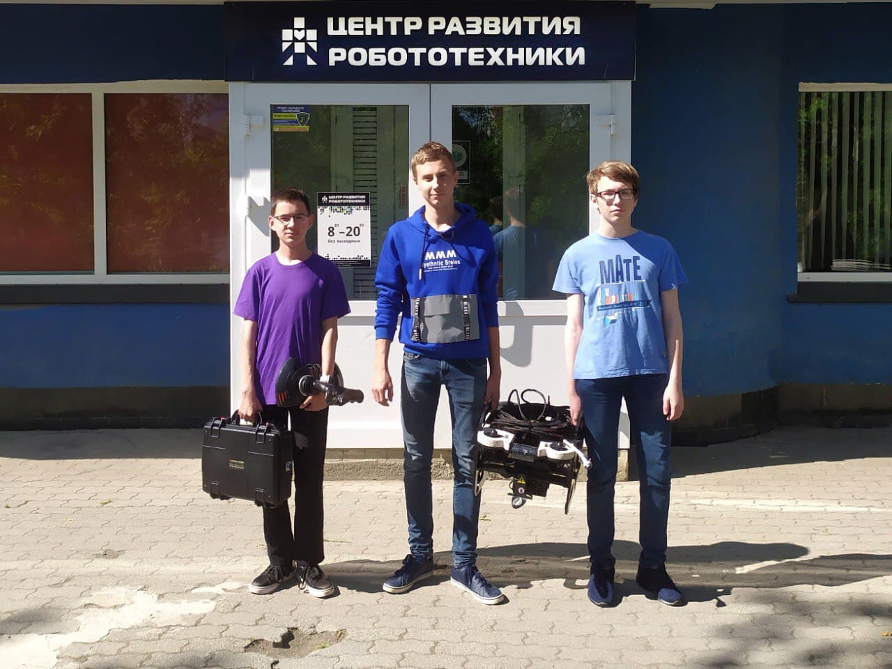 Школьники из Владивостока победили в Международных соревнованиях по подводной робототехнике